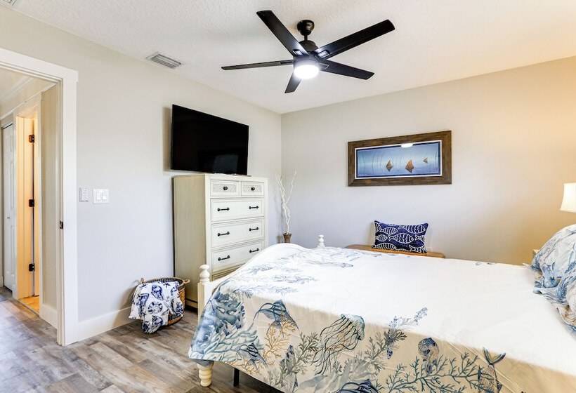 Dog Friendly Bradenton House W/ Pool & Game Room!