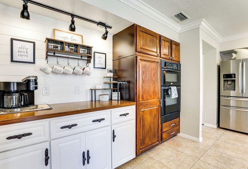 Dog Friendly Bradenton House W/ Pool & Game Room!