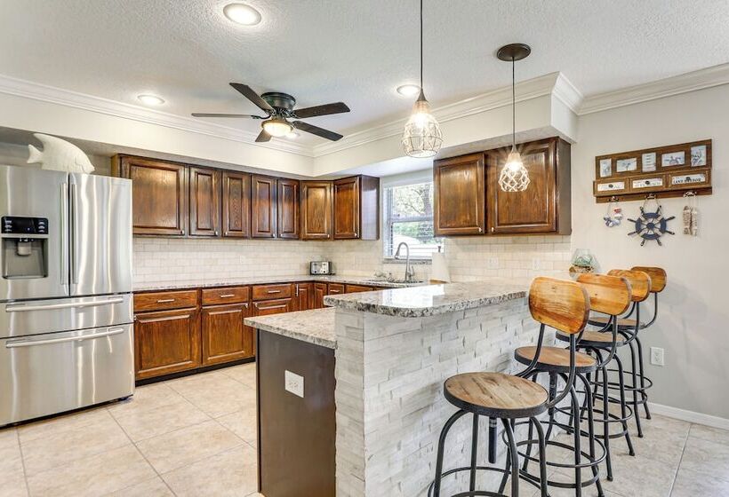 Dog Friendly Bradenton House W/ Pool & Game Room!
