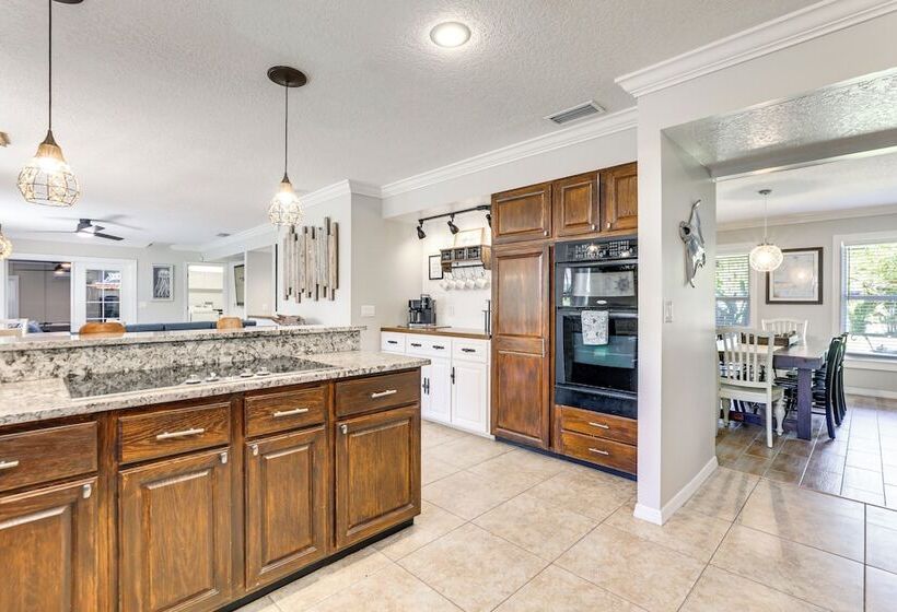 Dog Friendly Bradenton House W/ Pool & Game Room!