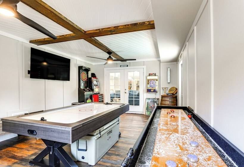 Dog Friendly Bradenton House W/ Pool & Game Room!