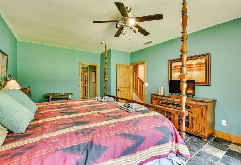 Dog Friendly Lavonia Home W/ Dock & Lake Access
