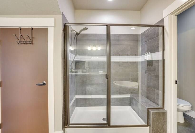 Donnelly Cabin W/ Hot Tub < 1 Mi To Boulder Creek!