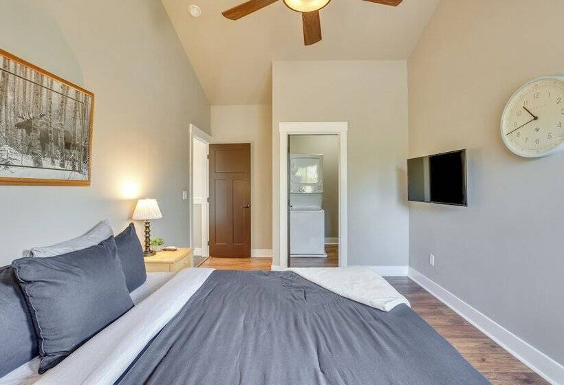 Donnelly Cabin W/ Hot Tub < 1 Mi To Boulder Creek!