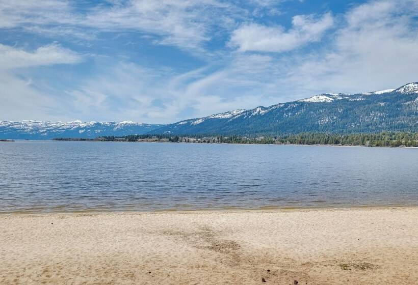 Donnelly Cabin W/ Hot Tub < 1 Mi To Boulder Creek!