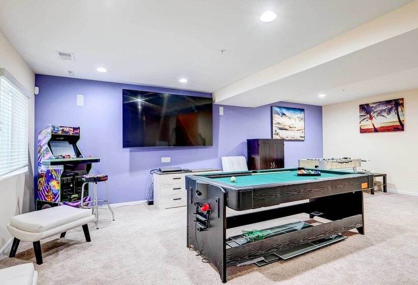 Game Room + Gym: Downtown Dc Home!