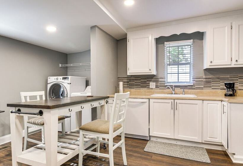 Durham Home W/ Screened Porch ~ 3 Mi To Downtown!