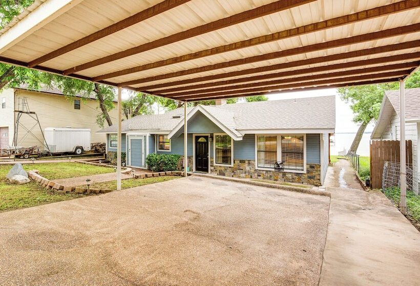 Private Dock & Deck: Eagle Mountain Lake Retreat!