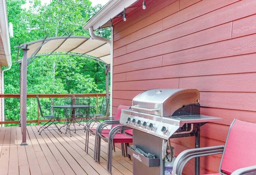 Eureka Springs Home ~ 1/2 Mi To Beaver Lake!