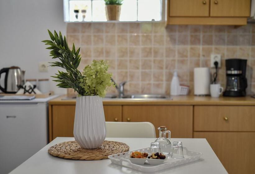 Eva Studios & Apartments