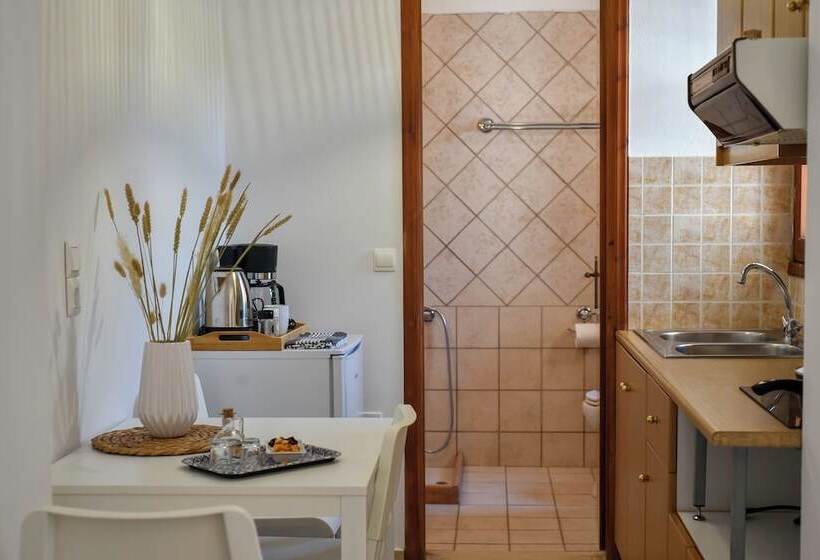 Eva Studios & Apartments