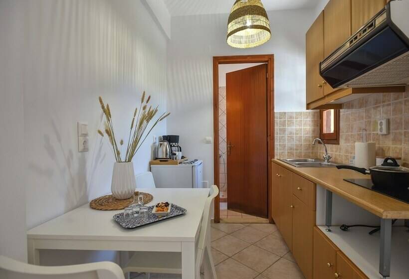 Eva Studios & Apartments