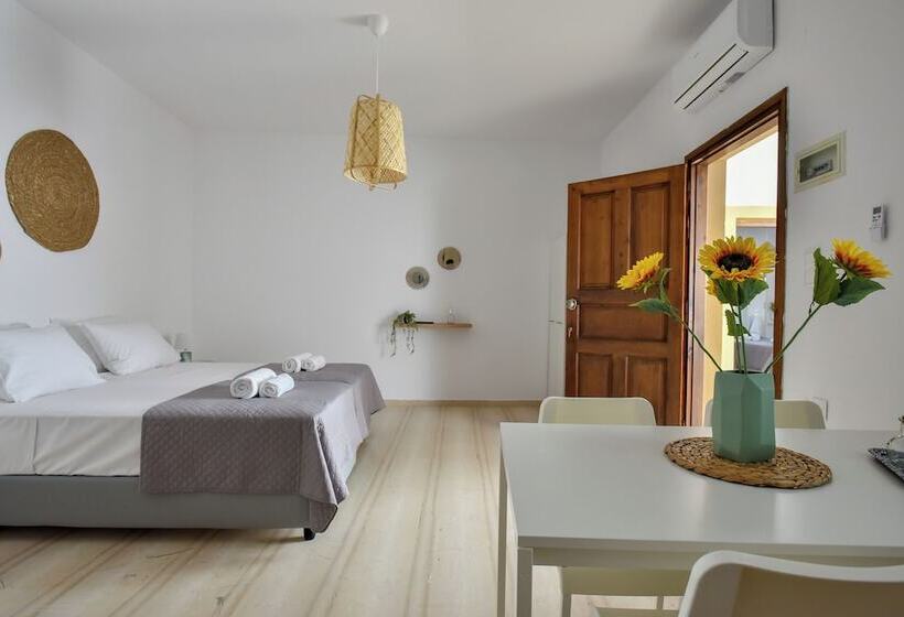 Eva Studios & Apartments