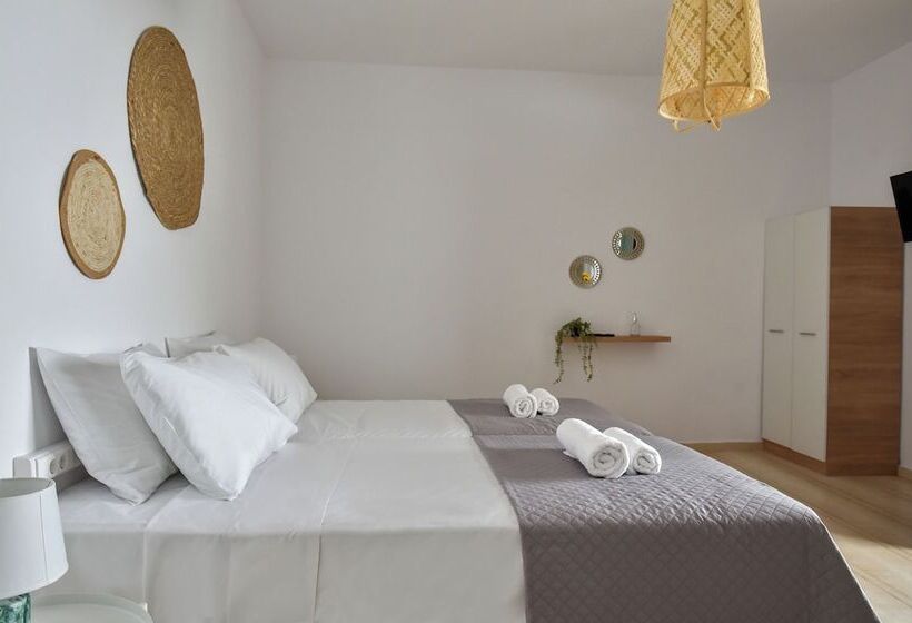 Eva Studios & Apartments