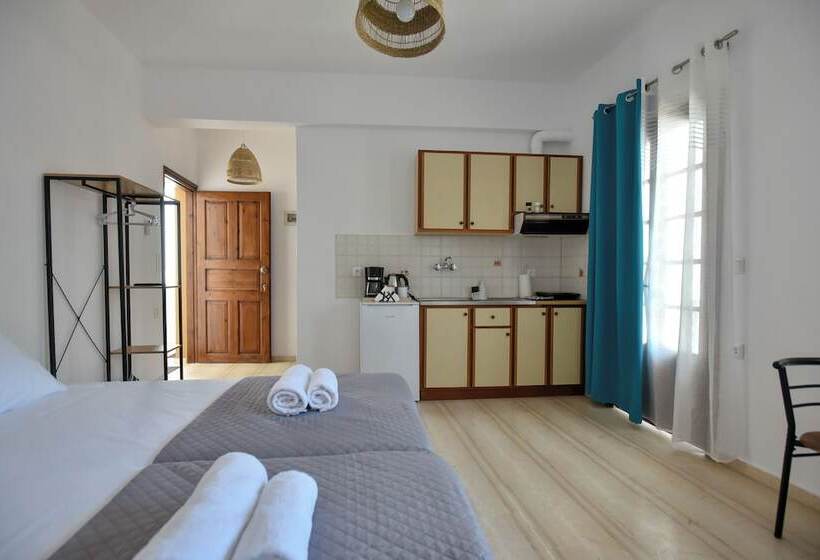 Eva Studios & Apartments