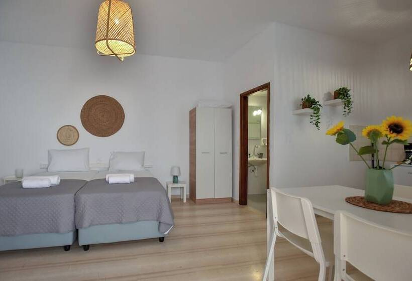 Eva Studios & Apartments