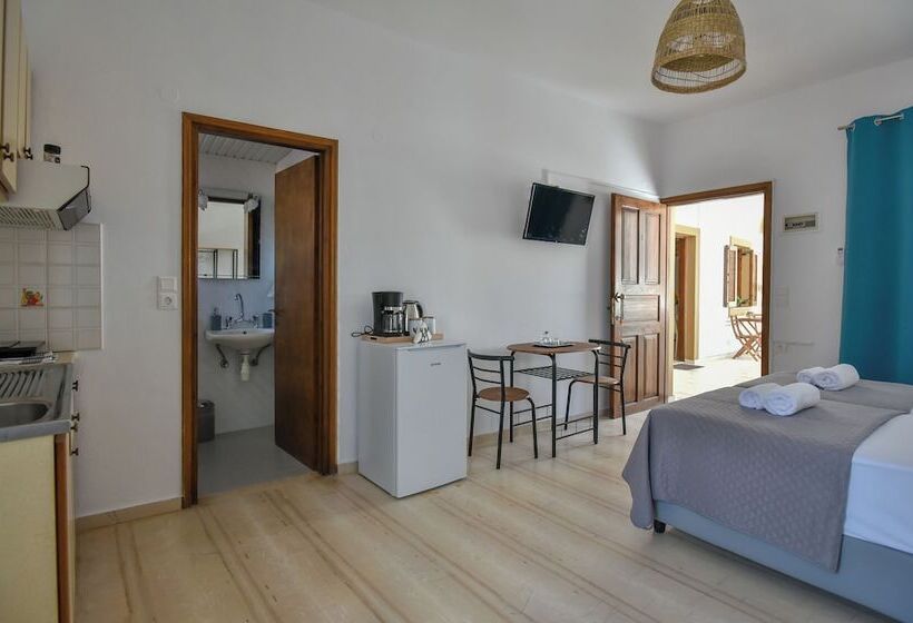 Eva Studios & Apartments