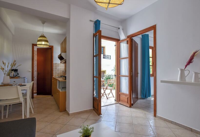 Eva Studios & Apartments