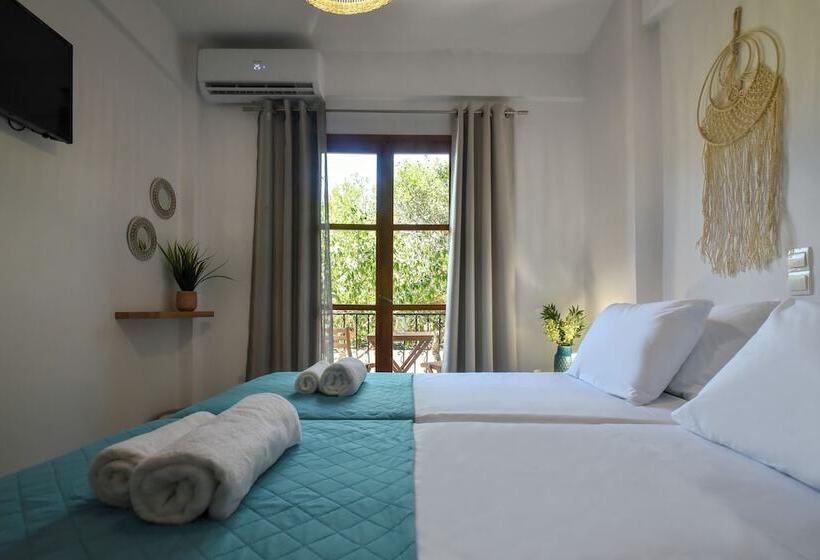 Eva Studios & Apartments