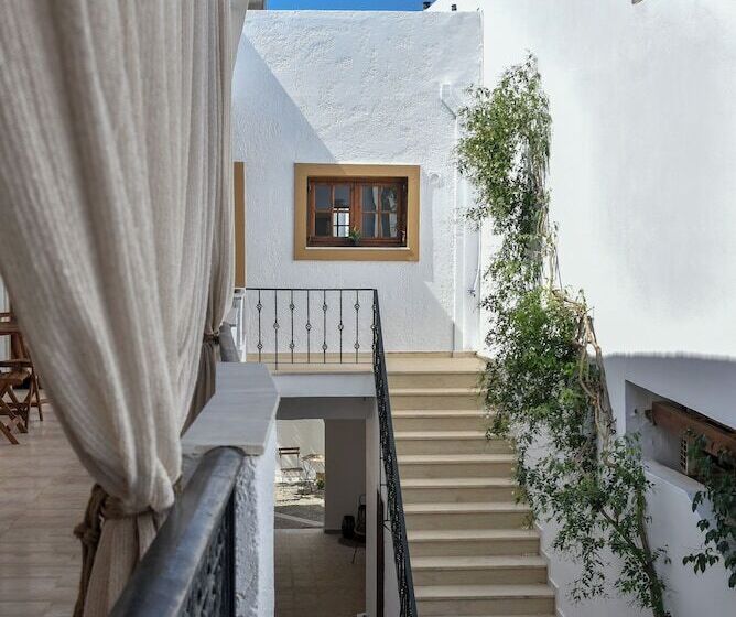 Eva Studios & Apartments