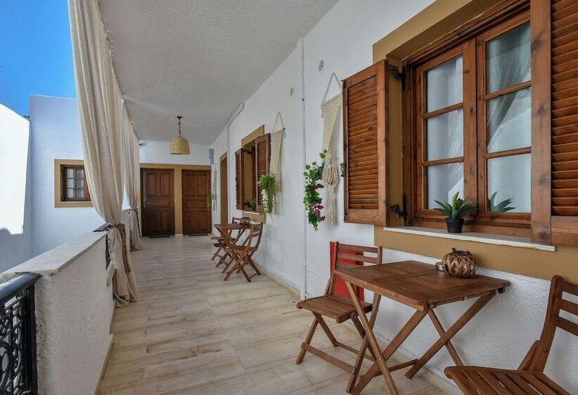 Eva Studios & Apartments