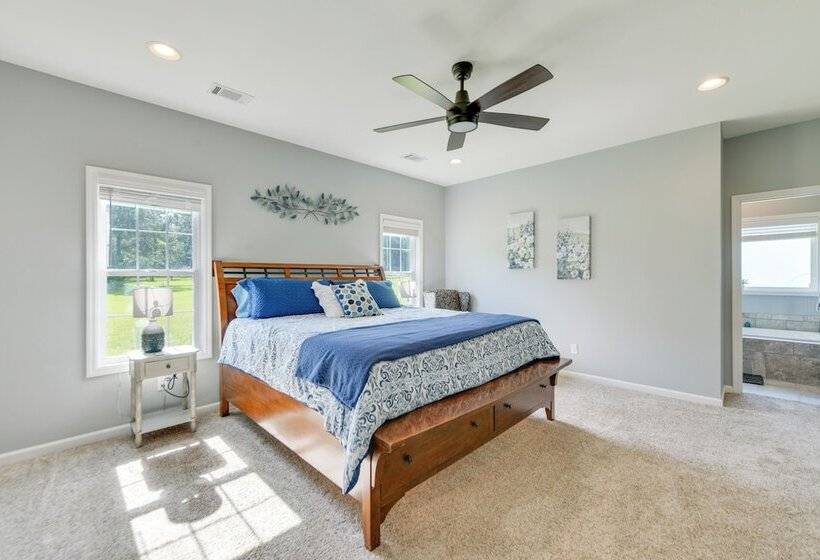 Family Friendly Abbeville Home W/ Fire Pit & Games