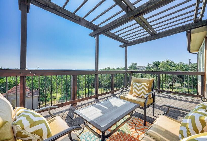 Family Friendly Fischer Home W/ Private Hot Tub!