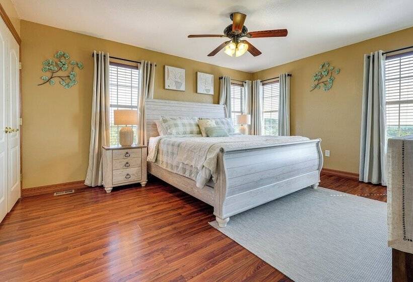 Family Friendly Fischer Home W/ Private Hot Tub!