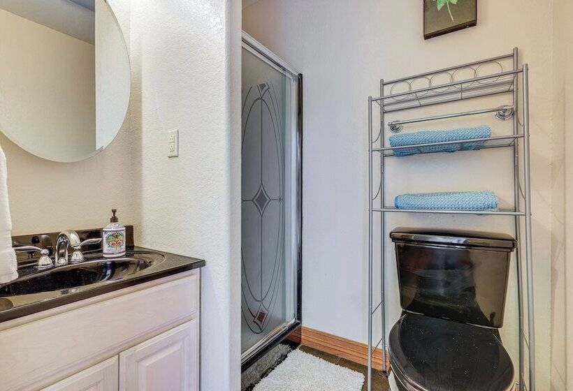 Family Friendly Fischer Home W/ Private Hot Tub!