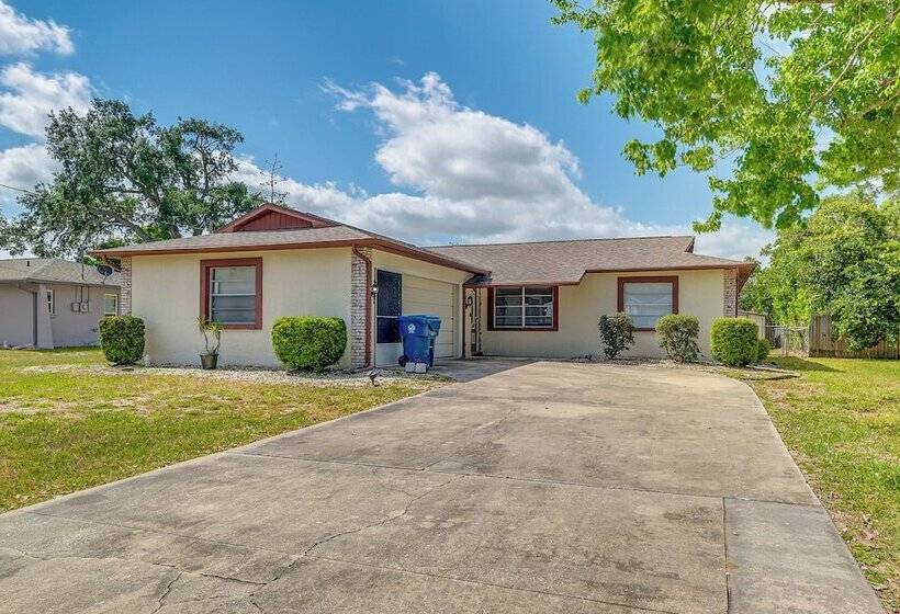 13 Mi To Hudson Beach: Spring Hill Home W/ Lanai