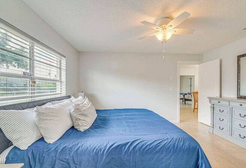 13 Mi To Hudson Beach: Spring Hill Home W/ Lanai