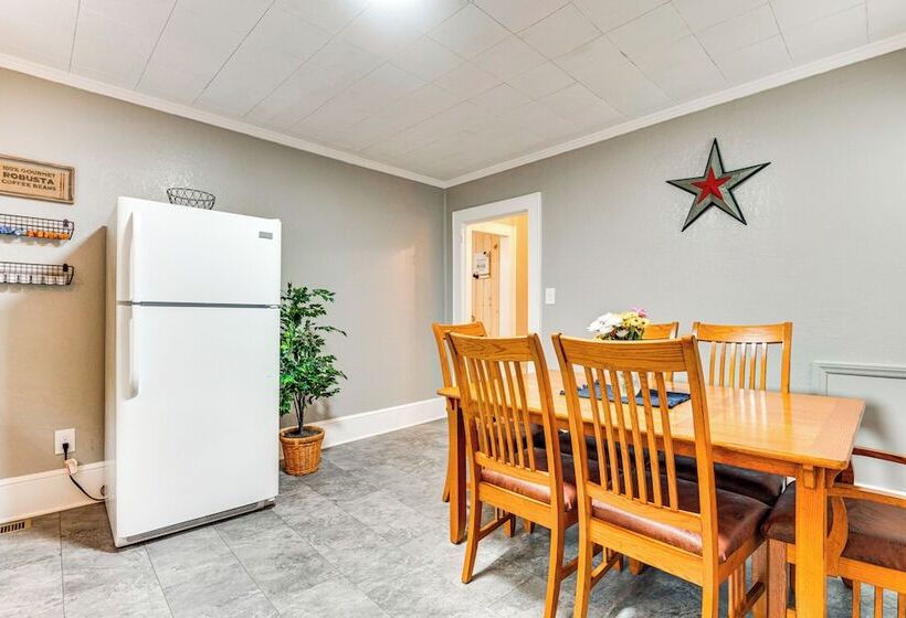 3 Mi To Downtown: Home W/ Fire Pit In Forest City