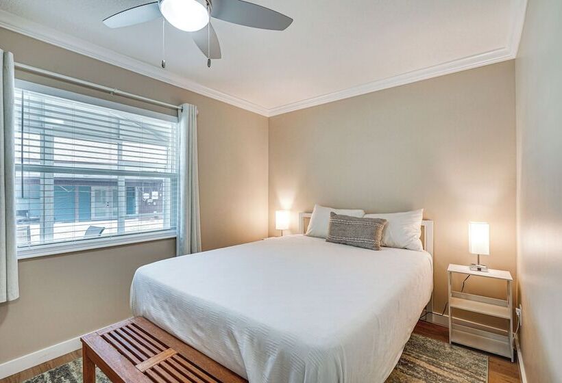 Fort Myers Beach House   1 Block To The Sand!