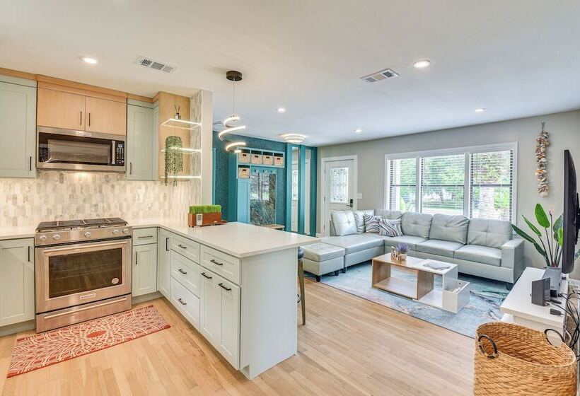 Fort Walton Beach Home: 3 Mi To Beach & Pier!