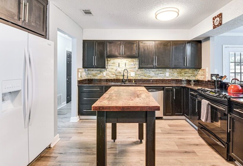 Fort Walton Beach Home W/ Grill: 4 Mi To Beach!