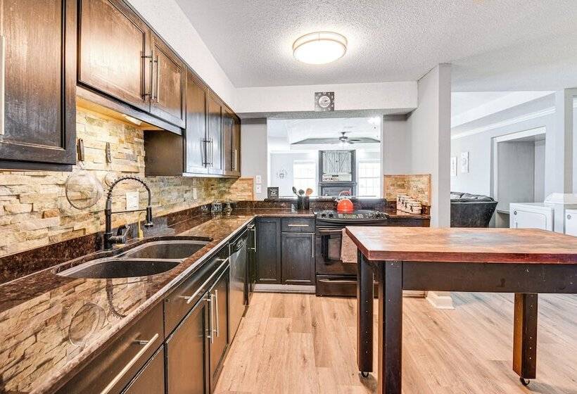 Fort Walton Beach Home W/ Grill: 4 Mi To Beach!