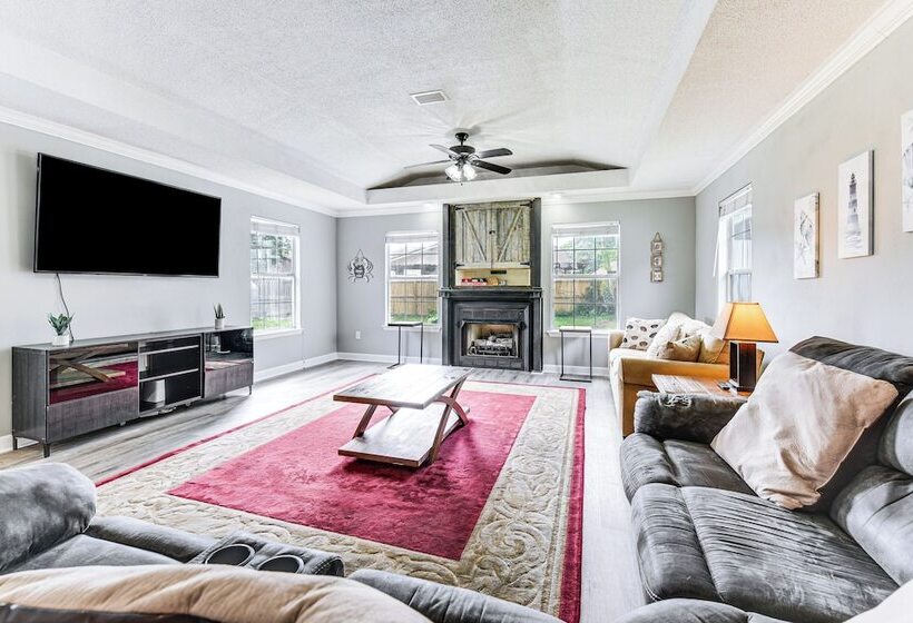 Fort Walton Beach Home W/ Grill: 4 Mi To Beach!