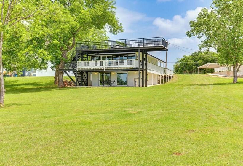 Granbury Home W/ Lake Views ~ 6 Mi To Boat Launch!