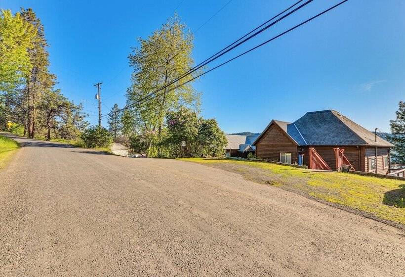 Harrison Home W/ Grill & Lake Views: Walk To Town!