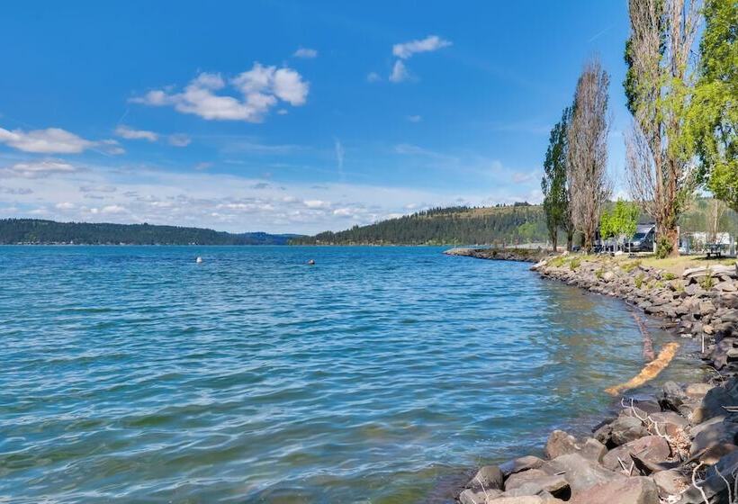 Harrison Home W/ Grill & Lake Views: Walk To Town!