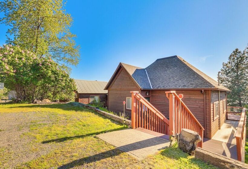 Harrison Home W/ Grill & Lake Views: Walk To Town!
