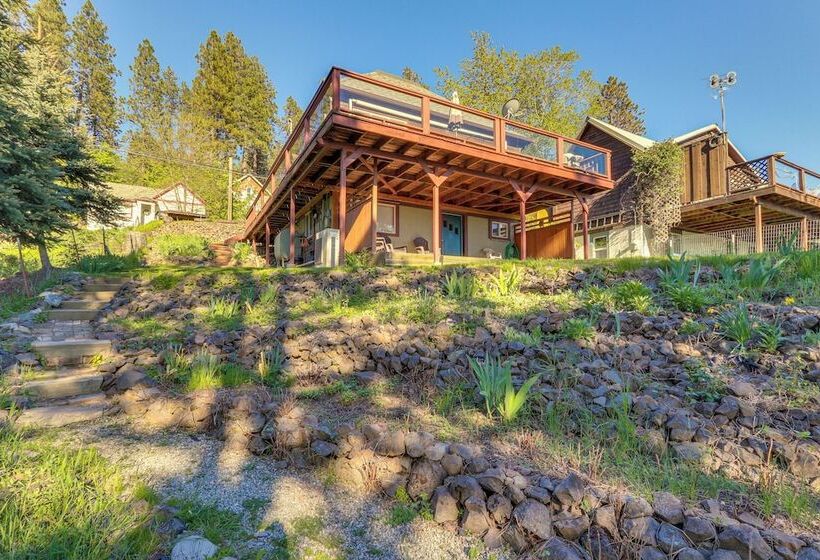Harrison Home W/ Grill & Lake Views: Walk To Town!