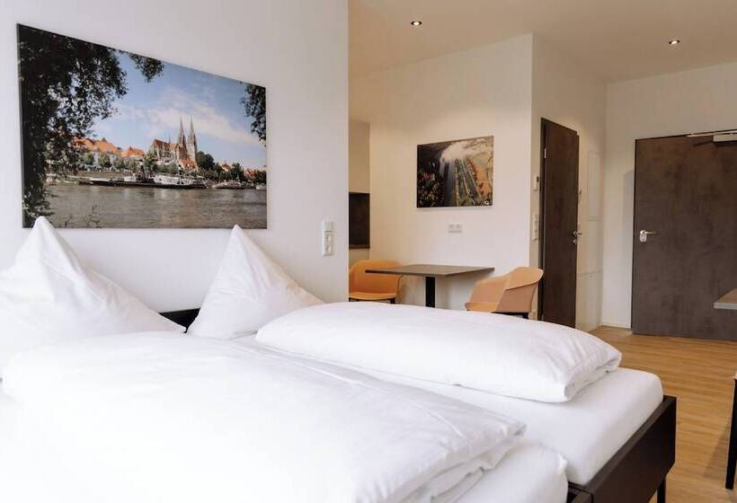 Heufeldboardinghouse