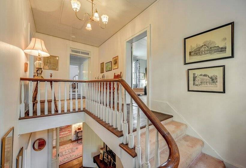 Historic Farmhouse ~ 15 Mi To Winston Salem