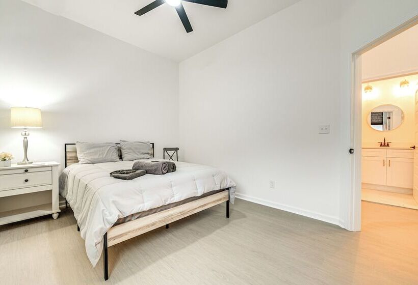 Pet Friendly Hogansville Home: Walk To Downtown!