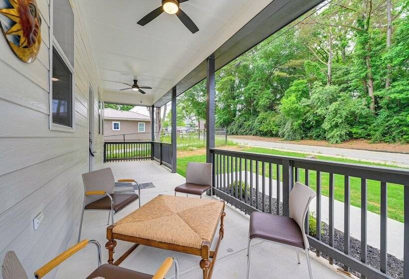 Pet Friendly Hogansville Home: Walk To Downtown!