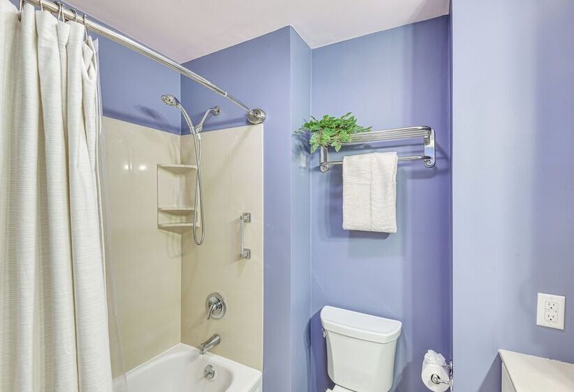 Home On Little Paw Paw Lake W/ Hot Tub & Dock!