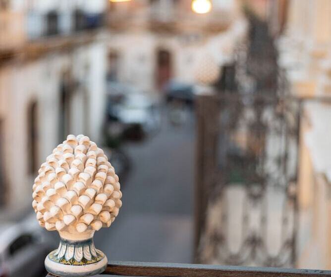 مسافرخانه Fortaleza Charme House