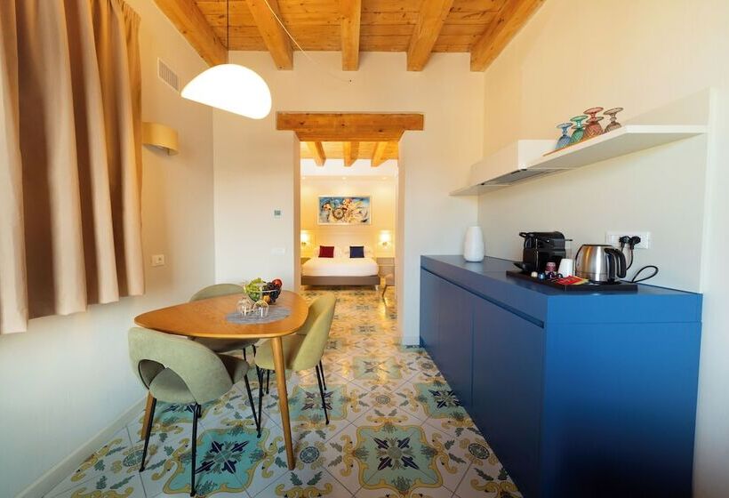 مسافرخانه Fortaleza Charme House