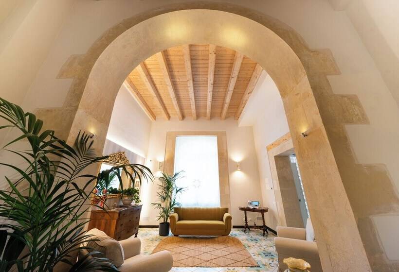 مسافرخانه Fortaleza Charme House